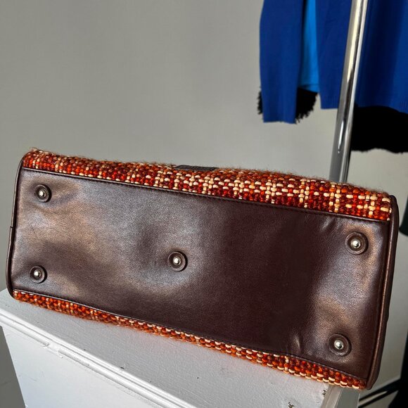 Vintage-Inspired Tweed & Leather Handbag – A Fall/Winter Must-Have! - Picture 5 of 8